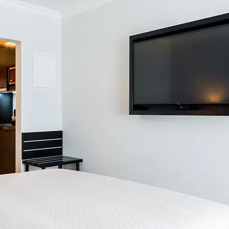 Moderne 1 Mit Sonnenterrasse Und Parkplatz, In Ruhiger Lage, Nur Wenige Gehminuten Zum Ostsee Sandstrand * 沙博伊茨