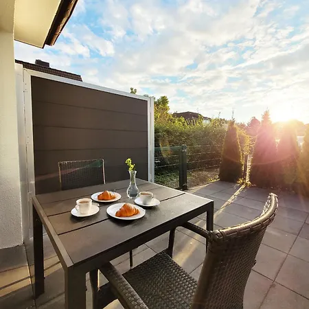 Moderne 1 Mit Sonnenterrasse Und Parkplatz, In Ruhiger Lage, Nur Wenige Gehminuten Zum Ostsee Sandstrand Apartamento *